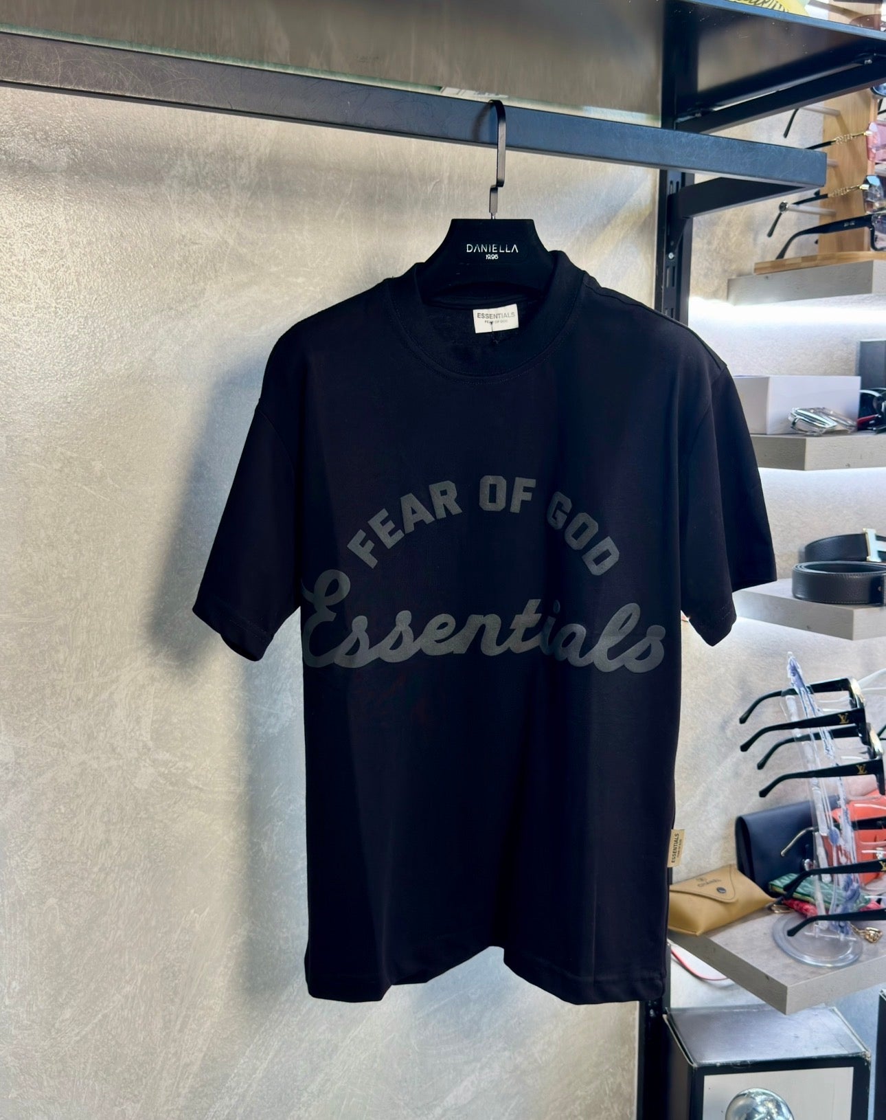 TSHIRT ESSENTIALS - 1144